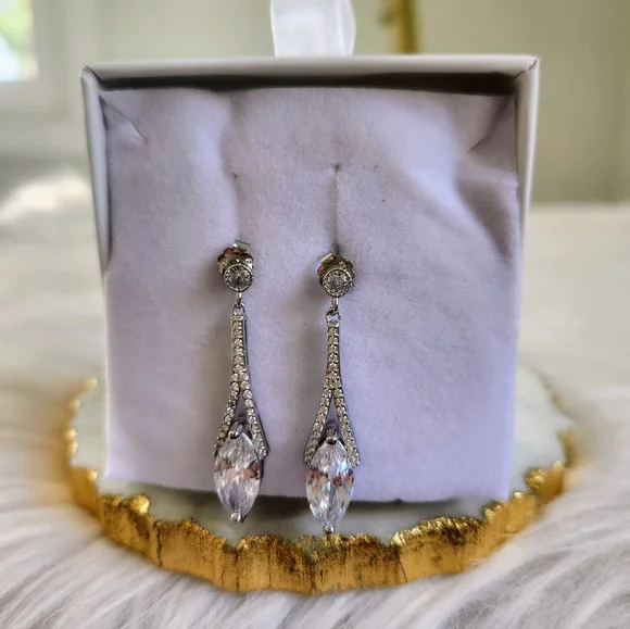 NWT Ryze White Frost Cubic Zirconia .925 Sterling Silver Dangle Earrings - Picture 9 of 9